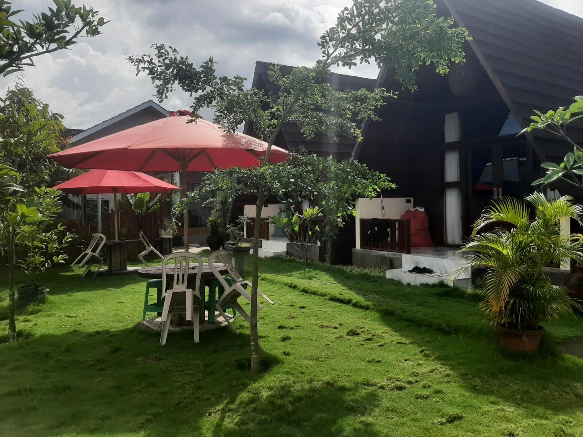 D' Carasti Bungalow Masbagik Exteriör bild